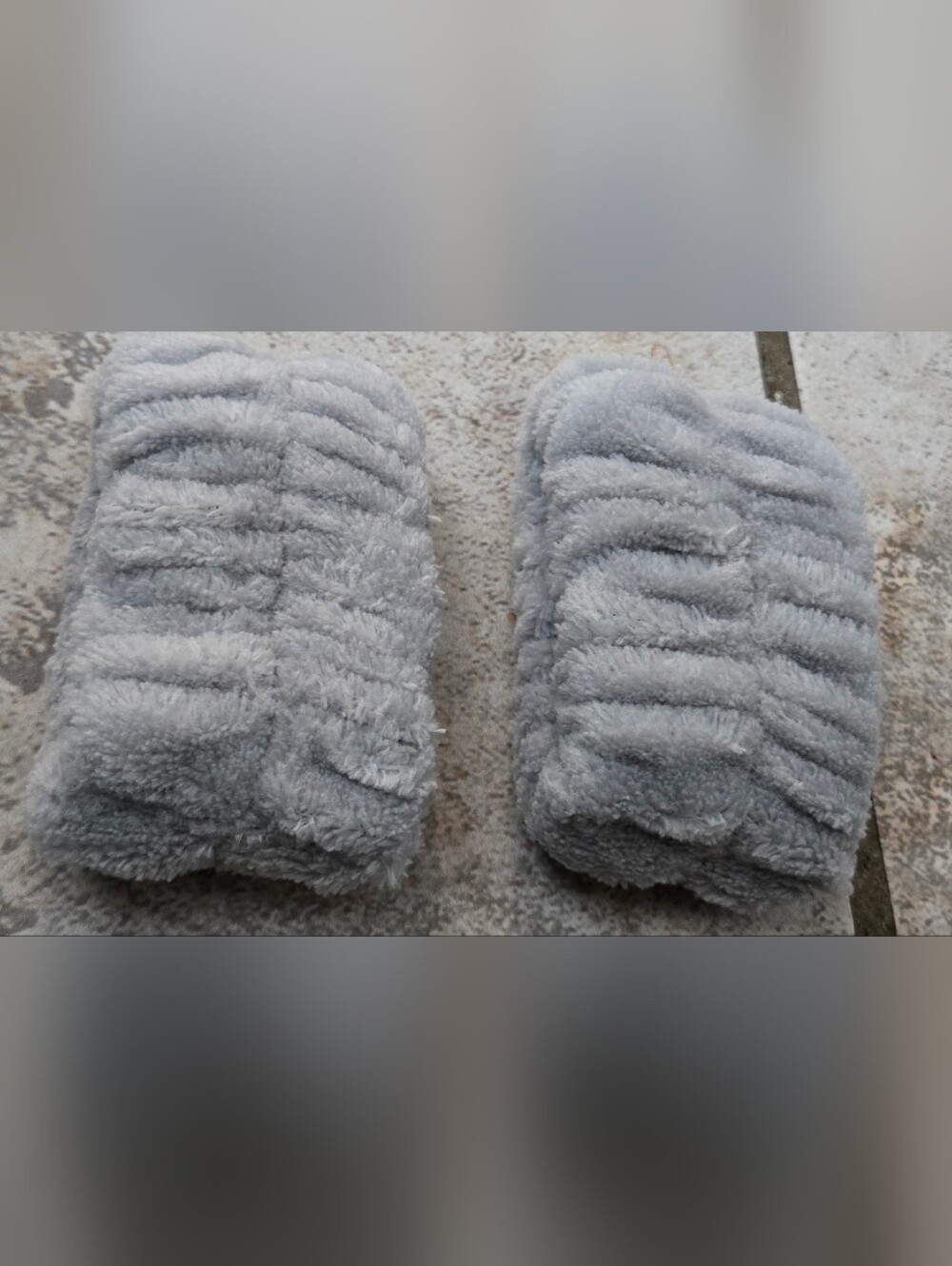 Plush Ribbed Wrist Towels